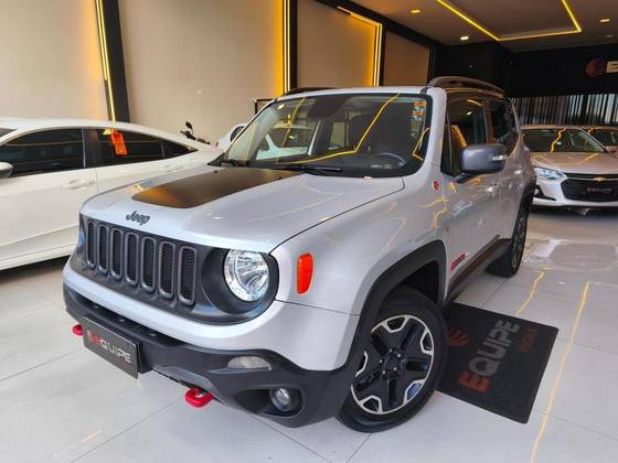 JEEP RENEGADE 2.0 16V TURBO DIESEL TRAILHAWK 4P 4X4 AUTOMÁTICO JEEP RENEGADE 2.0 16V TURBO DIESEL TRAILHAWK 4P 4X4 AUTOMÁTICO